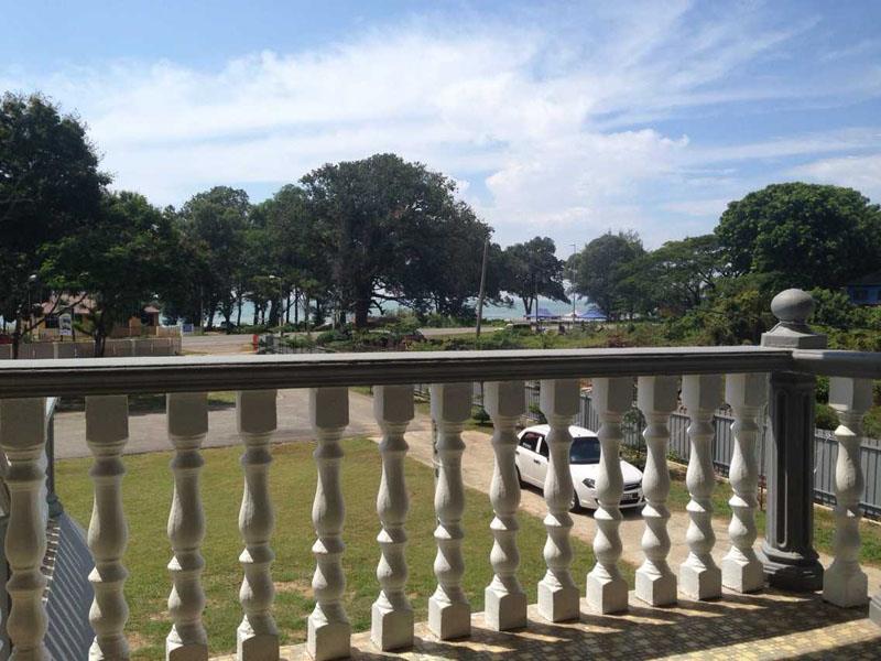 First Guest House Kuantan Kültér fotó